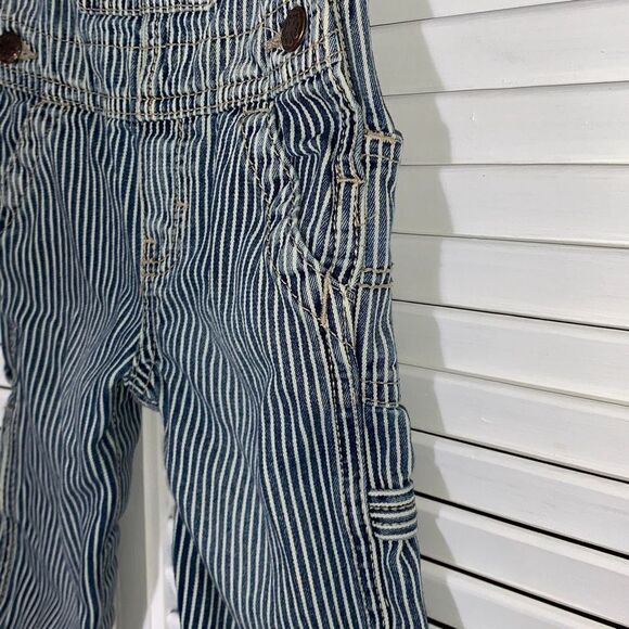 OSHKOSH b'gosh Blue Jean Striped Railroad Engineer Bib Overalls Boys 6 Months - Picture 9 of 16